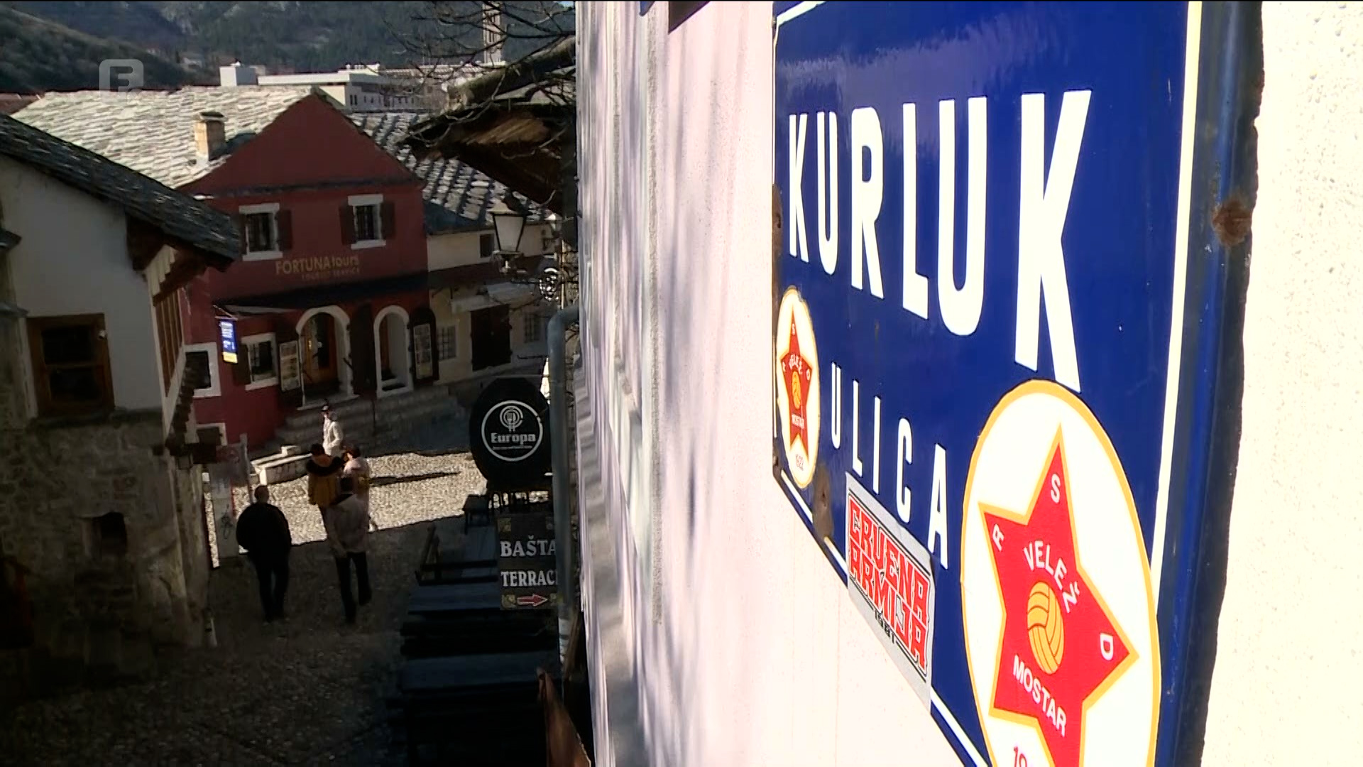 Najkraća ulica u Mostaru – s pogrešnim natpisom na tabli